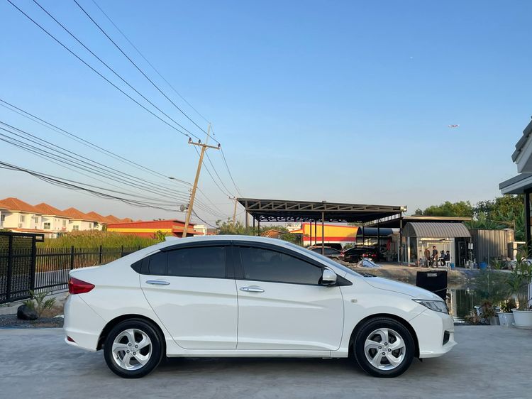 Honda City 2016 1.5 V Plus i-VTEC Sedan เบนซิน ไม่ติดแก๊ส เกียร์อัตโนมัติ ขาว รูปที่ 4