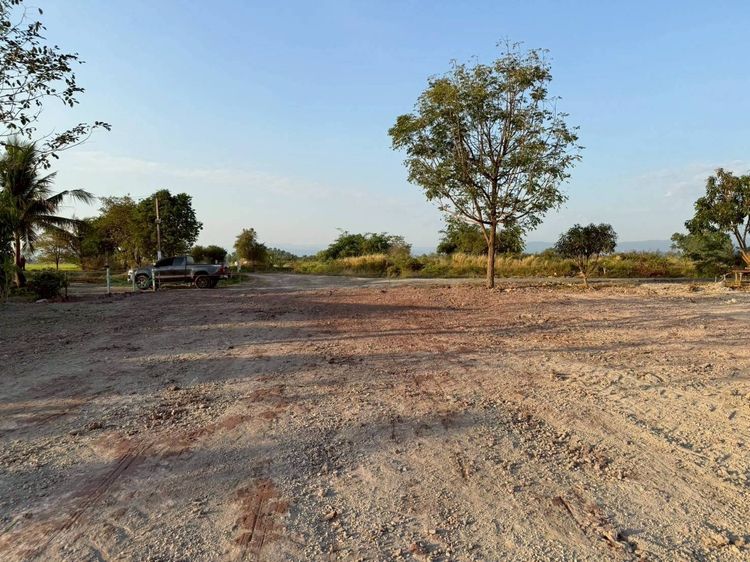 ขายที่ดินเปล่าติดน้ำ วิวเขา สวยมาก 200 ตรว. ศรีนาวา นครนายก