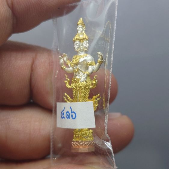 พระตรีมูรติ เนื้อเงินสามกษัตริย์ ขนาดบูชาติดตัว 3.5 ซม. รุ่นมหาจักรพรรดิ พิธีเทวาภิเษกวัดหน้าพระเมรุฯ จ.อยุธยา ปี2553 พร้อมกล่องเดิม รูปที่ 6