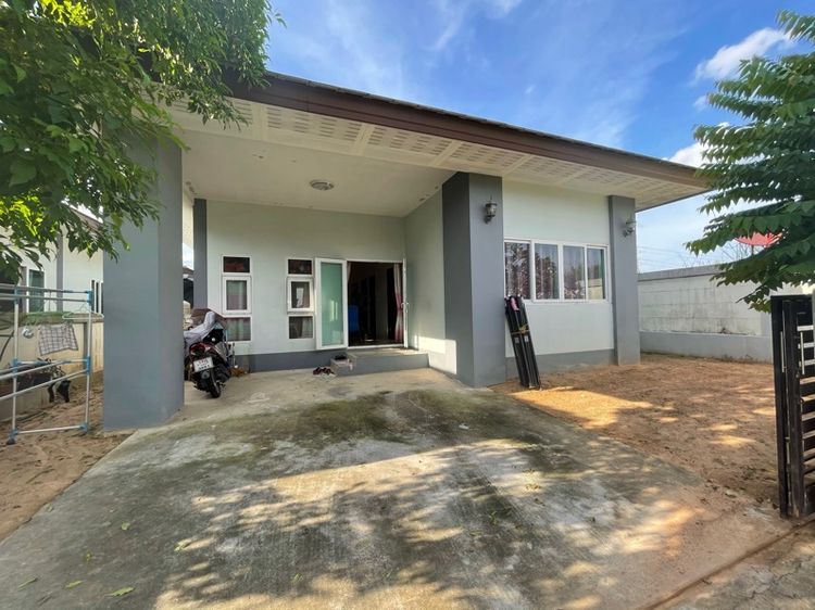 ขายด่วน หมู่บ้านใกล้นิคมอีสเทิร์นซีบอร์ด