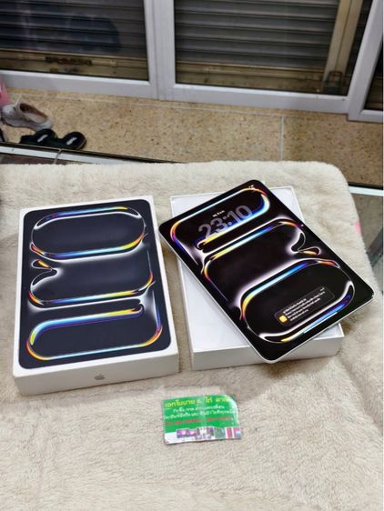 Apple 256 GB iPad Pro 11-inch Wi-Fi 256GB  Silver (5th Gen)( M.4)