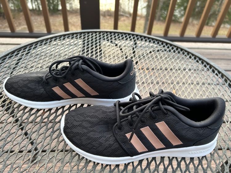 Adidas  รูปที่ 4