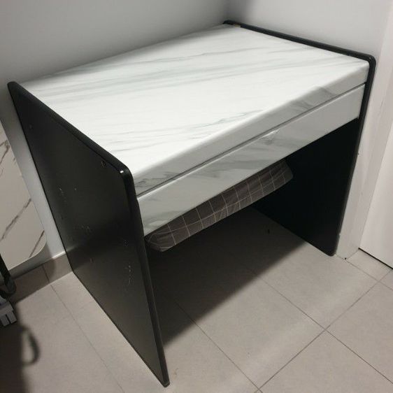 โต๊ะ 80×60 ซม.