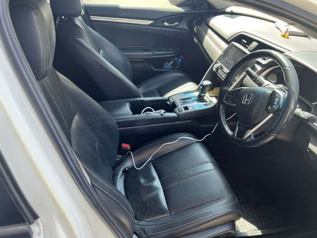 Honda Civic 2018 1.8 EL i-VTEC เบนซิน ไม่ติดแก๊ส เกียร์อัตโนมัติ ขาว รูปที่ 3