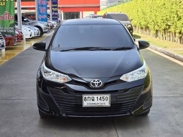 Toyota Yaris ATIV 2018 1.2 E Sedan เบนซิน ไม่ติดแก๊ส เกียร์อัตโนมัติ ดำ รูปที่ 3