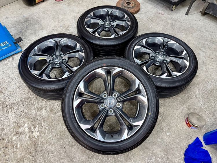 ล้อแม็ก HONDA CIVIC ขอบ 17” ถอดป้ายแดง ยาง YOKOHAMA 215-50R17 ปี 25 ตุ่มหน้ายางยังอยู่ครบ รูปที่ 3