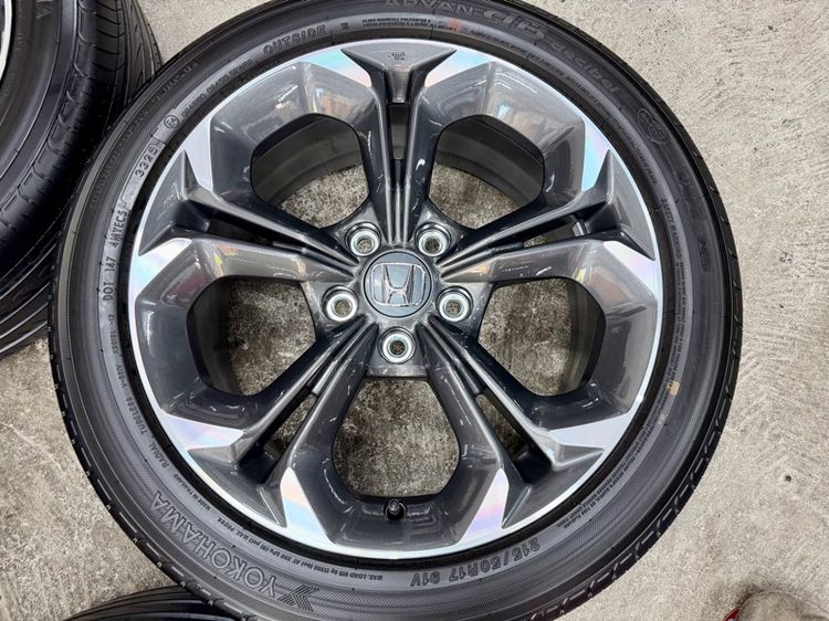 ล้อแม็ก HONDA CIVIC ขอบ 17” ถอดป้ายแดง ยาง YOKOHAMA 215-50R17 ปี 25 ตุ่มหน้ายางยังอยู่ครบ รูปที่ 6