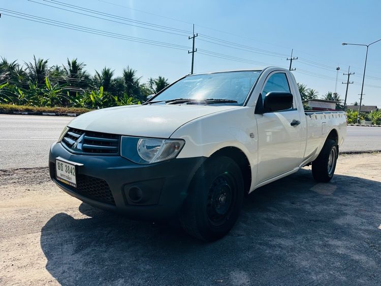 Mitsubishi Triton 2014 2.4 GL Pickup เบนซิน LPG เกียร์ธรรมดา ขาว รูปที่ 2
