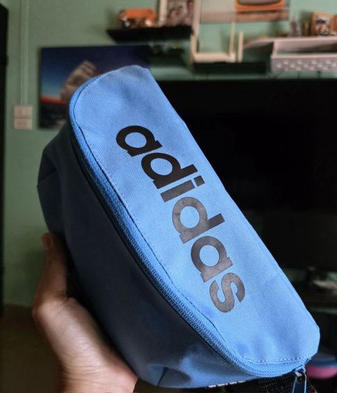 กระเป๋า adidas แท้ สภาพยังใหม่สะอาด