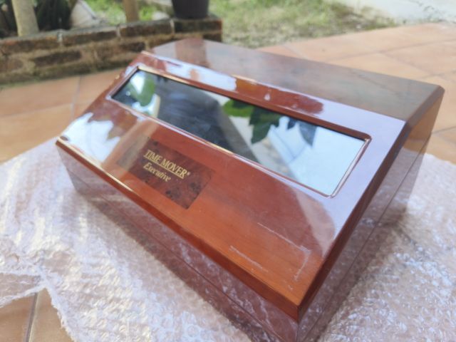 อื่นๆ กล่องเก็บนาฬิกา Time Mover Executive