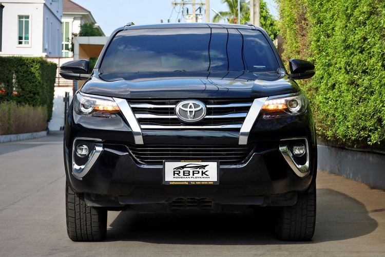 Toyota Fortuner 2019 2.4 V Utility-car ดีเซล ไม่ติดแก๊ส เกียร์อัตโนมัติ ดำ รูปที่ 3