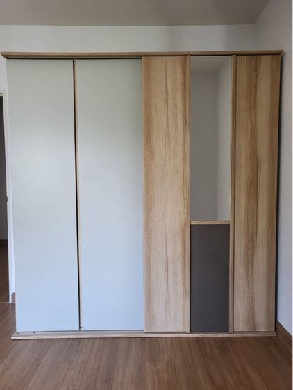 ขายตู้เสื้อผ้าบานเปิด โต๊ะเครื่องแป้ง (เฟอร์ลอย ไม่ใช่บิ้วอิน) รูปที่ 2