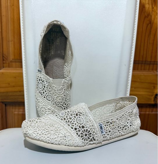 รองเท้าโครเชย์ Toms slip on รูปที่ 16