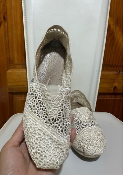 รองเท้าโครเชย์ Toms slip on รูปที่ 13