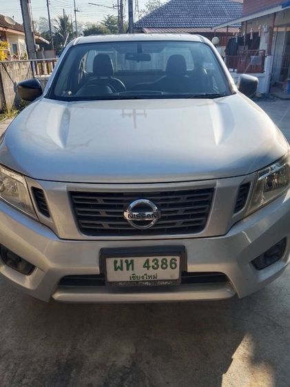 รถ Nissan Navara 2.5 E สี เทา