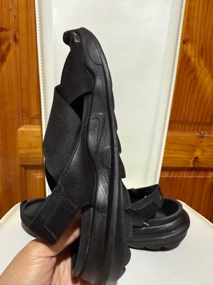 รองเท้ารัดส้น  Nike Praktisk รูปที่ 10