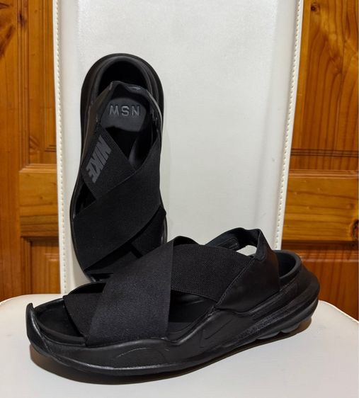 รองเท้ารัดส้น  Nike Praktisk รูปที่ 17