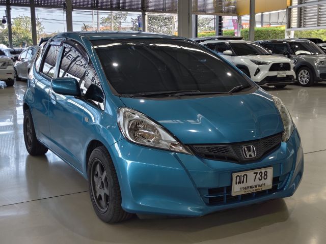 รถ Honda Jazz 1.5 V สี น้ำเงิน