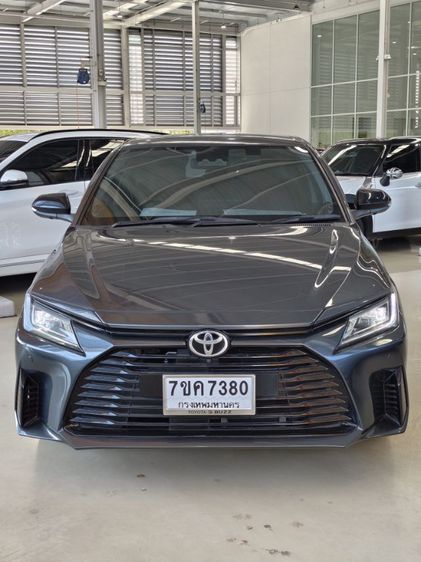 รถ Toyota Yaris ATIV 1.2 Premium Luxury สี เทา