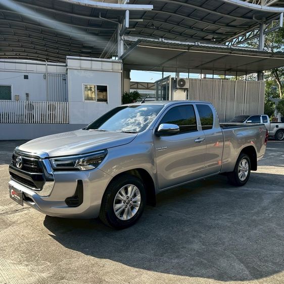 Toyota Hilux Revo 2021 2.4 Z Edition Mid Pickup ดีเซล ไม่ติดแก๊ส เกียร์อัตโนมัติ บรอนซ์เงิน รูปที่ 3