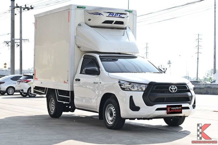 รถ Toyota Hilux Revo 2.4 Entry สี ขาว
