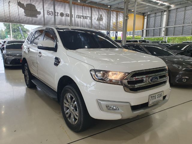 Ford Everest 2017 2.2 Titanium Utility-car ดีเซล เกียร์อัตโนมัติ ขาว รูปที่ 2