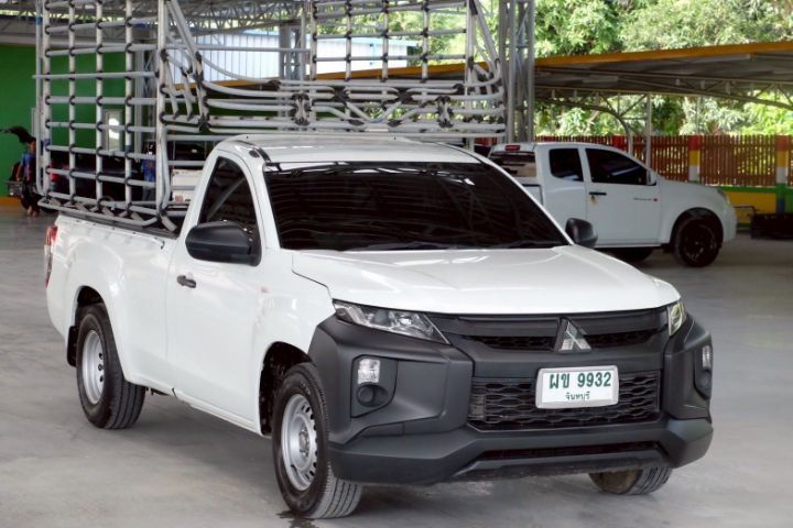 Mitsubishi Triton 2019 2.5 GL Pickup ดีเซล ไม่ติดแก๊ส เกียร์ธรรมดา ขาว รูปที่ 3