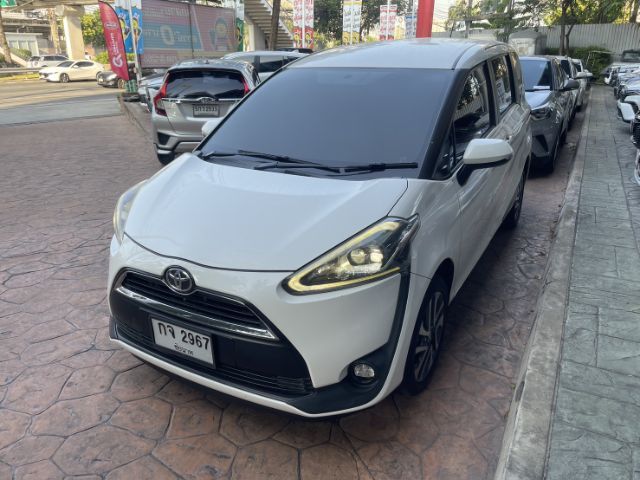 Toyota Sienta 2016 1.5 V Utility-car เบนซิน ไม่ติดแก๊ส เกียร์อัตโนมัติ ขาว รูปที่ 3