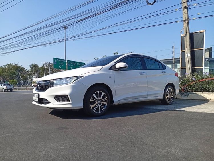 Honda City 2017 1.5 V Plus i-VTEC Sedan เบนซิน ไม่ติดแก๊ส เกียร์อัตโนมัติ ขาว รูปที่ 3