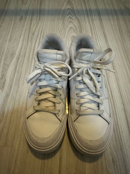 รองเท้า Nike สีขาวมือสองสภาพดี รูปที่ 3