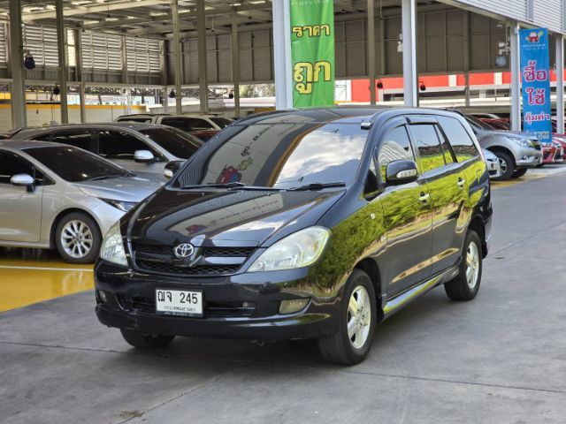 รถ Toyota Innova 2.0 G สี ดำ