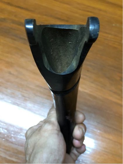 ที่ยิงหนังสติ๊ก เป็นงานไม้แกะเป็นรูปเขา เก็บมาประมาณ50ปี รูปที่ 2