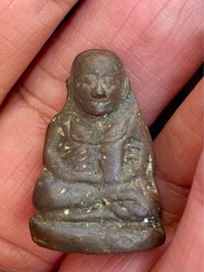 รูปหล่อหลวงพ่อเงินพิมพ์ขี้ตาสามชายสร้อยสังวาล วัดบางคลานโพทะเลพิจิตร