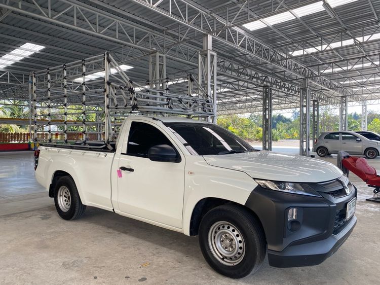 รถ Mitsubishi Triton 2.5 GL สี ขาว