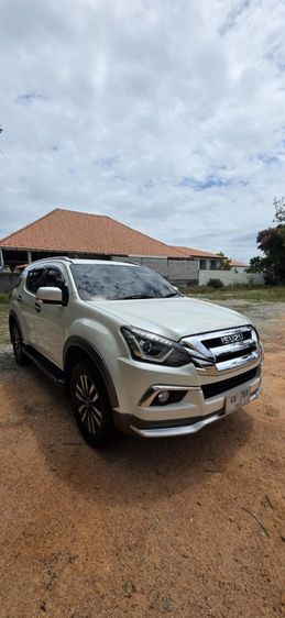 Isuzu MU-X 2018 1.9 The Iconic Utility-car ดีเซล ไม่ติดแก๊ส เกียร์อัตโนมัติ ขาว รูปที่ 3