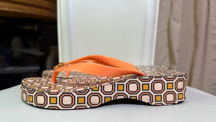 รองเท้าแตะหูหนีบ Tory Burch