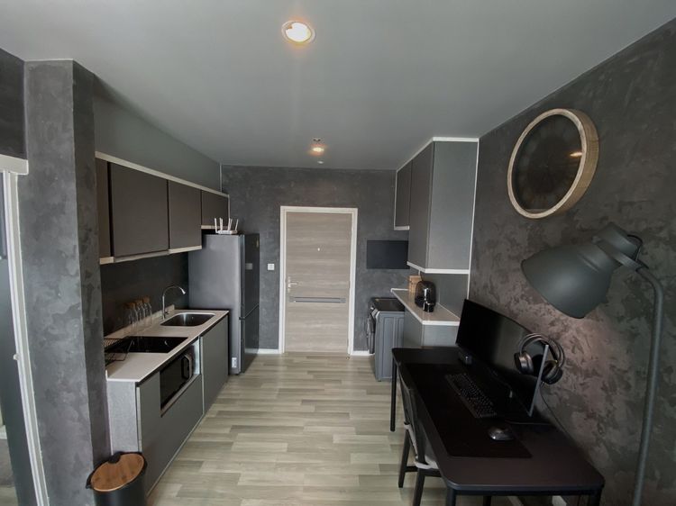 Land and Houses ไม่อนุญาต ตกแต่งครบ 2017  The Key Sathorn - Charoenrat ห้อง 1 Bedroom ตำแหน่งห้องดี วิวสวย ชั้นสูง (รองสูงสุด) เจ้าของขายเอง  รูปที่ 2