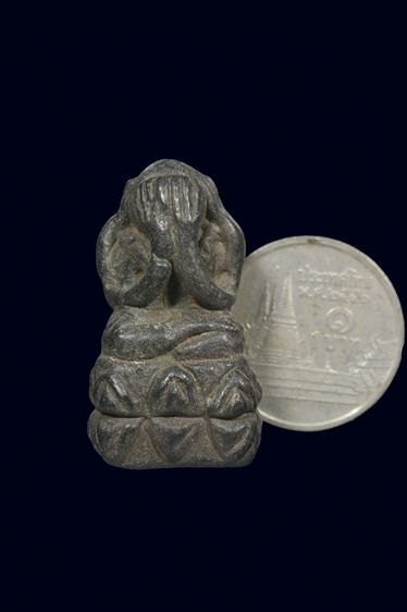 พระปิดตาเนื้อสำริด รูปที่ 2