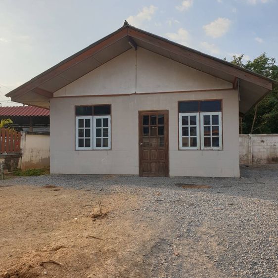 ขายที่ดิน 1 งาน 19 ตรว. พร้อมบ้าน 2 หลัง จ.อยุธยา