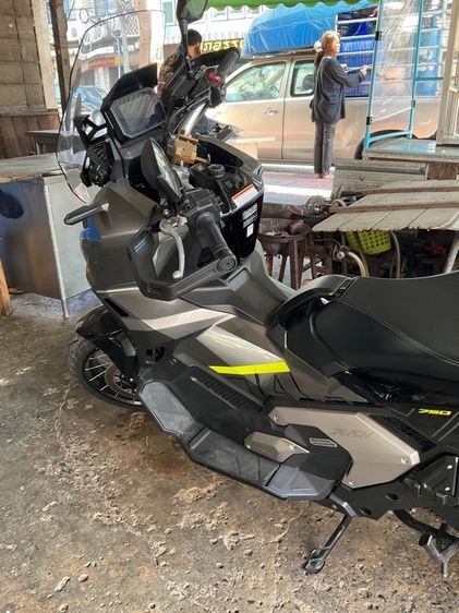 X ADV 750 ไมล์น้อย รูปที่ 3