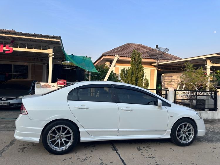 Honda Civic 2007 1.8 S i-VTEC Sedan เบนซิน ไม่ติดแก๊ส เกียร์อัตโนมัติ ขาว รูปที่ 3