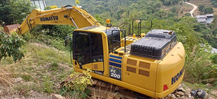 ขายด่วน แมคโค Komatsu PC200-11 ปี 2018 สภาพสวย รูปที่ 2