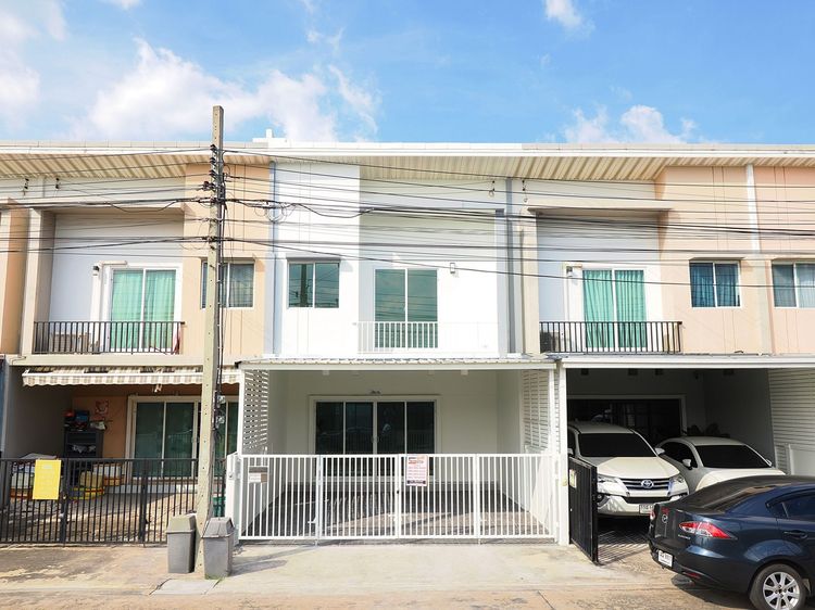 ขายทาวน์เฮ้าส์ 2 ชั้น พลีโน่ รัตนาธิเบศร์-ชัยพฤกษ์ 20.6 ตรว. 3นอน 2น้ำ ขาย 1.99ล้าน