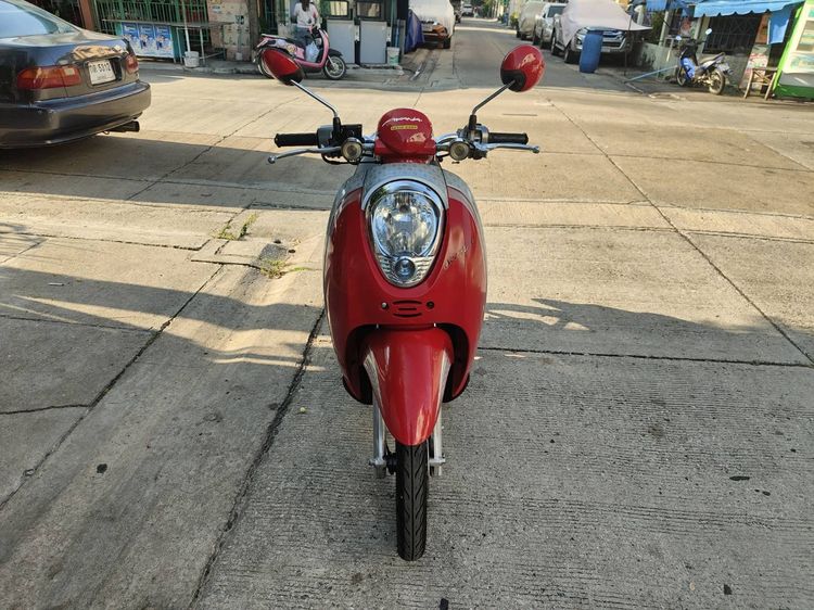 🛵ยังไงก็ขาย SCOOPY-i ปี 54 เครื่องดี สีสวย สตาร์ทมือ เล่มชุดโอนครบ+เปลี่ยนถ่ายน้ำมันเครื่องฟรี ส่งฟรี30 ก.ม รูปที่ 4
