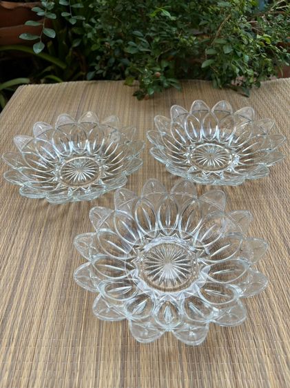 อุปกรณ์ในครัวอื่นๆ จานแก้วญี่ปุ่น ทรงดอกไม้สไตล์โบราณ ชุด 3 ใบ