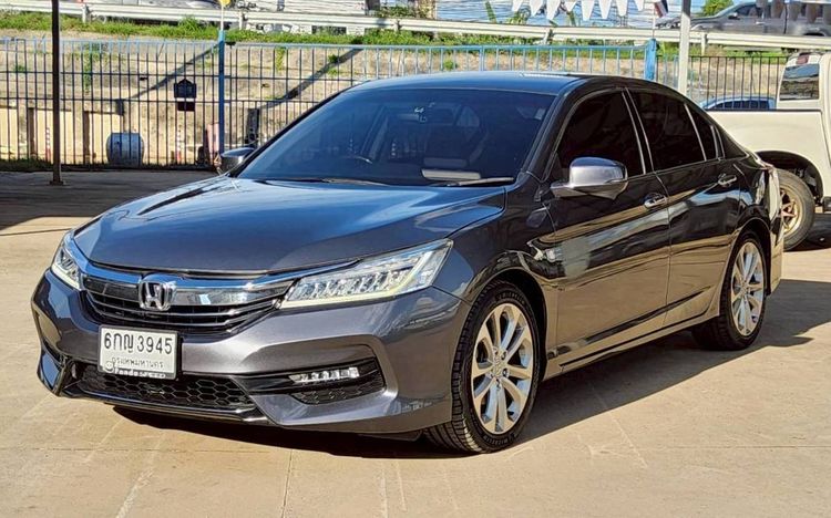 รถ Honda Accord 2.0 EL สี เทา