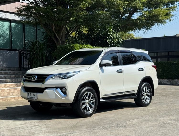 Toyota Fortuner 2016 2.4 V Utility-car ดีเซล ไม่ติดแก๊ส เกียร์อัตโนมัติ ขาว รูปที่ 4