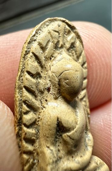 พระรอด วัดมหาวัน พิมพ์ใหญ่  รูปที่ 6