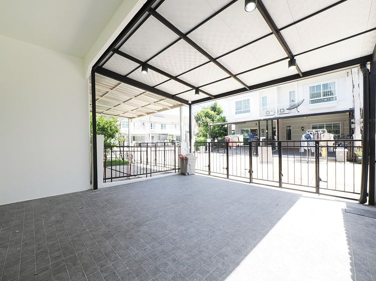 มีบางส่วน ขายทาวน์เฮ้าส์ 2 ชั้น โมดิวิลล่า รังสิต-คลอง7 18.8 ตรว. 4นอน 2น้ำ ขาย 1.78ล้าน รูปที่ 2