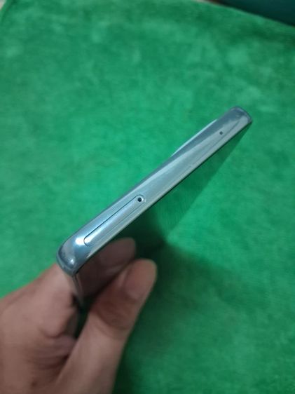 Samsung A73 5G สภาพสวย สเปรแรง รอม 128 แรม8 ตำหนิขึ้นเส้นตามภาพขาย 1300 โทร 0811319392 รูปที่ 4